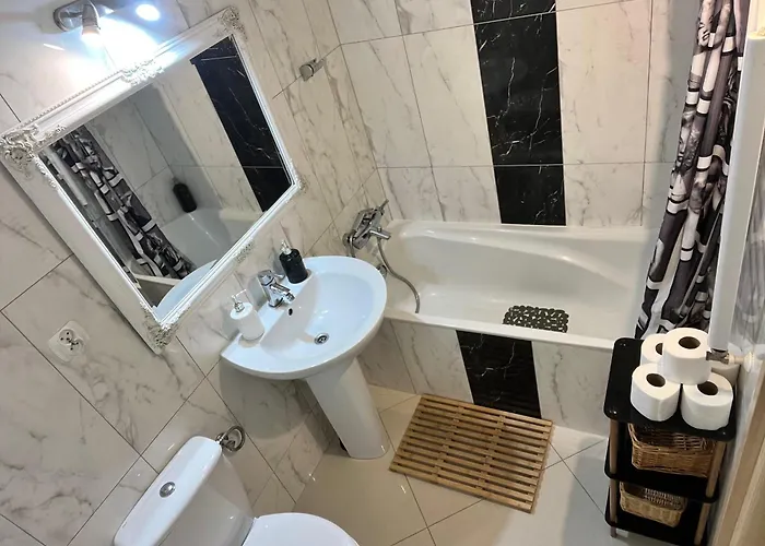 منزل للإقامة Martina Rooms&restaurant *