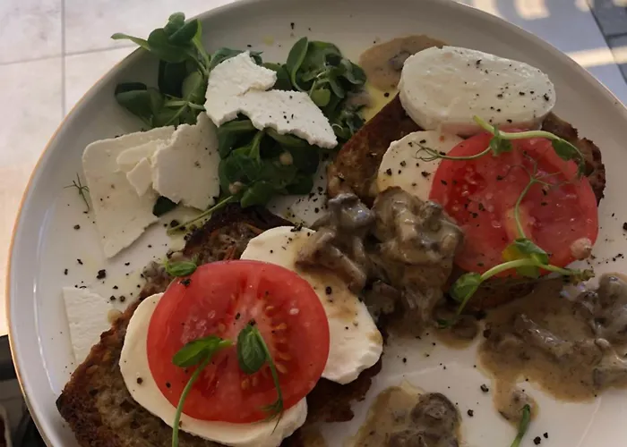 Martina Rooms&restaurant *